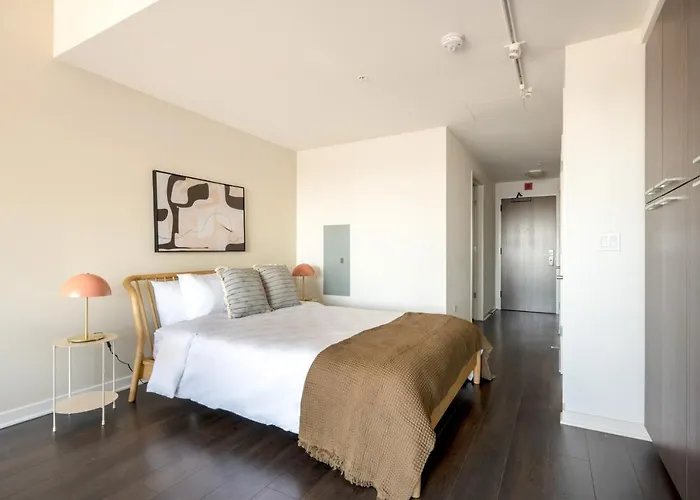 West Loop W Wd Gym Lounge Nr L Chi-778 Chicago