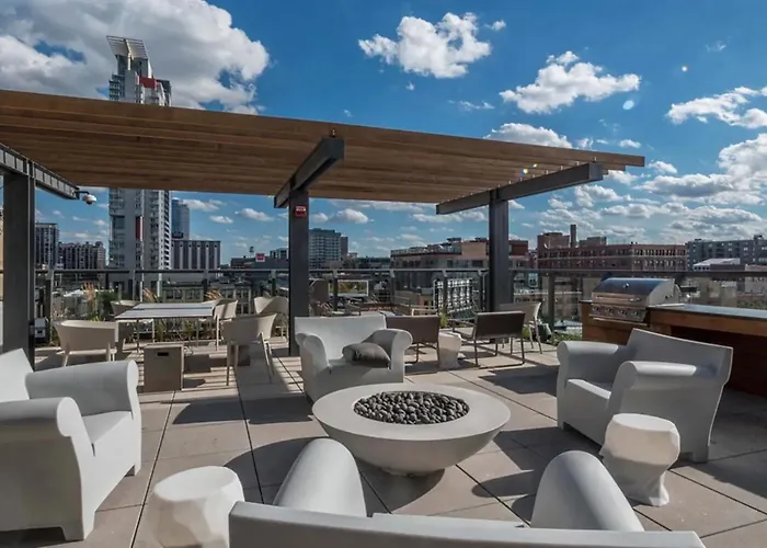 West Loop W Wd Gym Lounge Nr L Chi-778 * Chicago