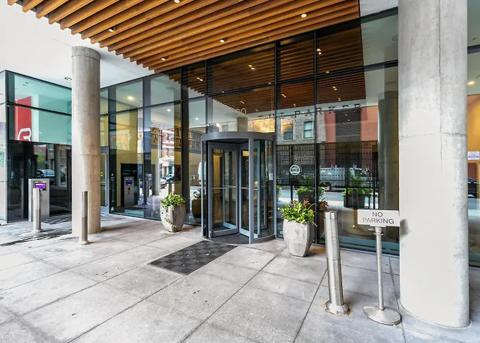 West Loop W Wd Gym Lounge Nr L Chi-778 Chicago